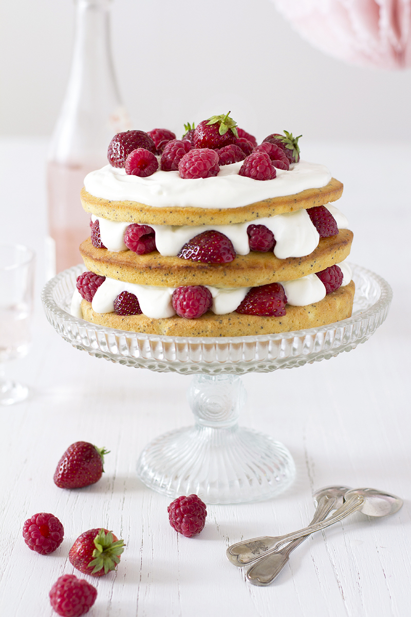 Recipe: Poppy, Berry + Cream Cake — decor8