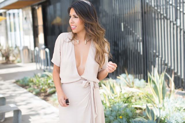 how to wear plunging neckline dress, reformation wrap dress, capwell collar necklace