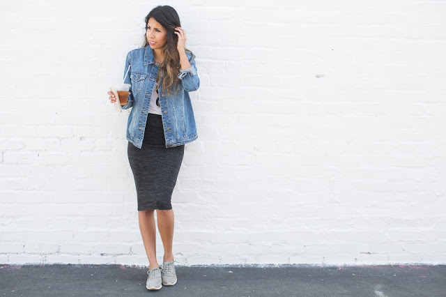 how to wear denim jacket, casual weekend outfit, venice california, tennis shoes with skirts