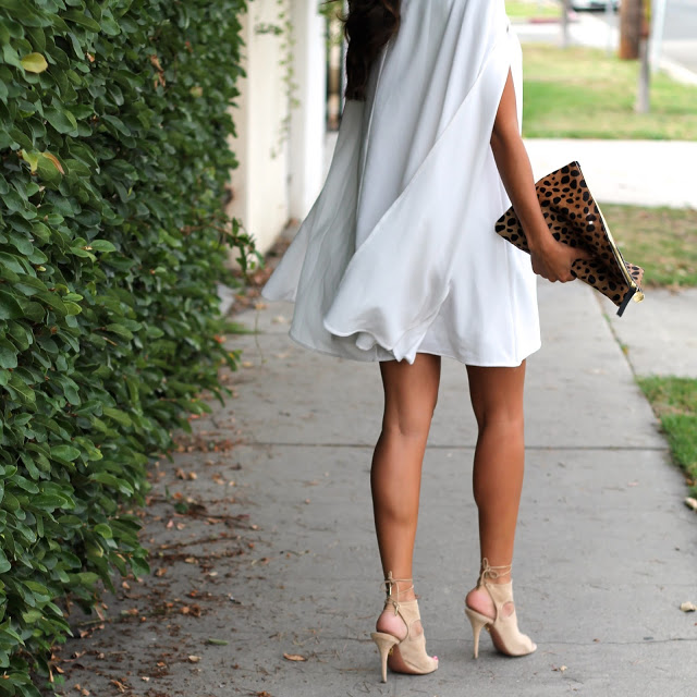 how to wear cape dress, nasty gal white dress, summer date night outfit