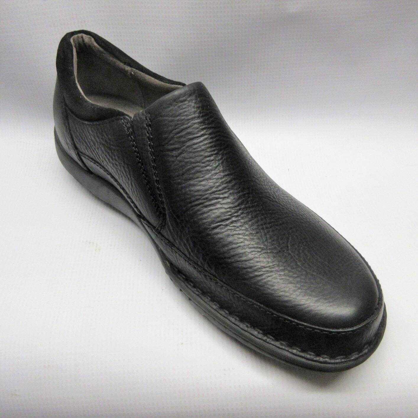 Born Shoes Men Nigel Slip-On in Black — Cabaline