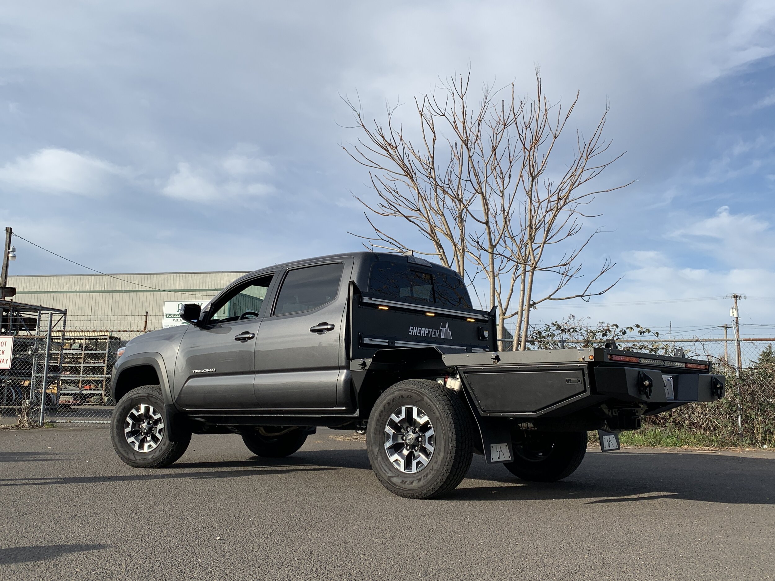 The Sherptek Truck Tray For The Toyota Tacoma Sherptek Custom Gear Hauling Solutions Flatbeds Truck Decks And Truck Trays