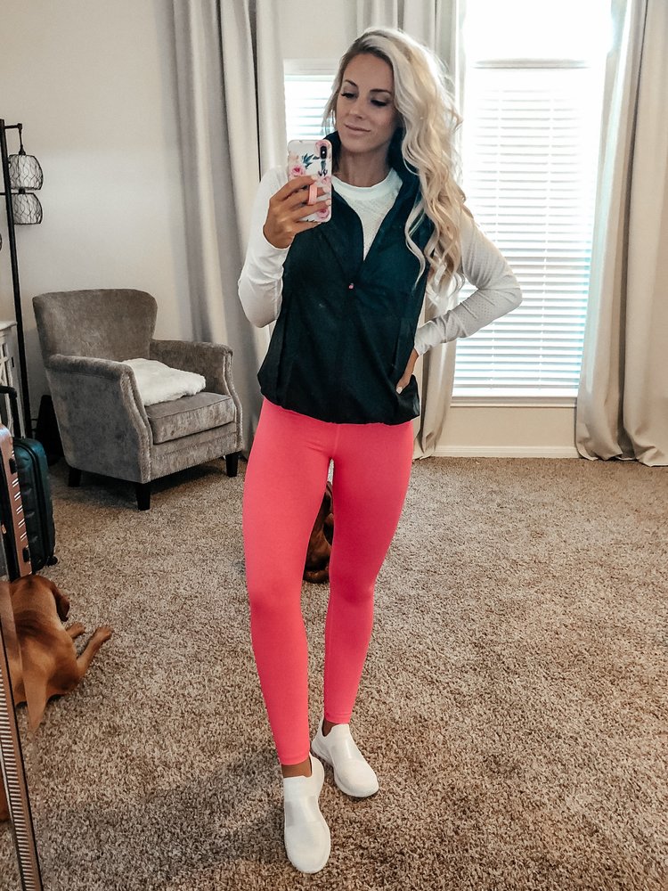 Outfit linked:  Hot Pink Leopard Light ‘n Tight Bra  (I am 32DDD wearing a small with no pads);  Hot Pink Leopard Light ‘n Tight 7/8 Leggings  (I’m 5’5 wearing a 4) ;  White Chill Long Sleeve  (I’m wearing an XS);  Black Trainer Vest  (I’m wearing a small)