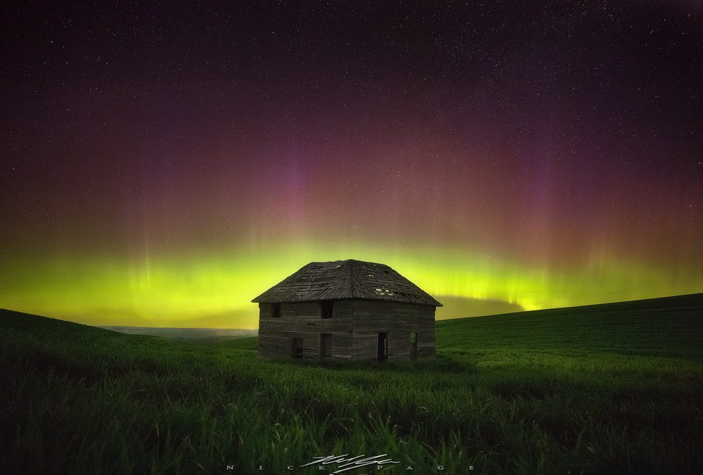 aurora-storm.jpg