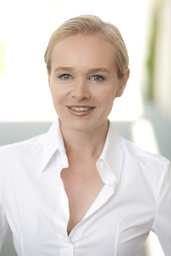 Germany Board Certified Plastic Surgeon Dr. Simone Hellmann