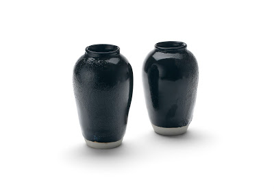 Black Seto jars