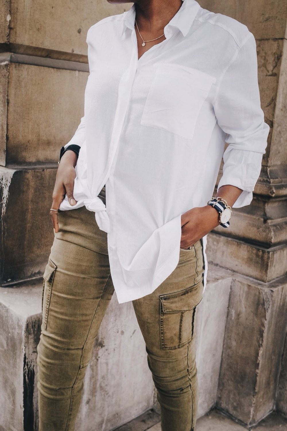 UK fashion Blogger 2015 wearing white urban outfitters shirt khaki cargo trousers and asos chelsea boots