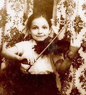 Tatiana+with+violin+small.jpg
