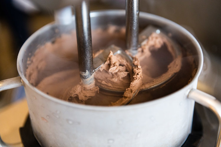 how-smitten-is-reinventing-ice-cream-chocolate-churning.jpg