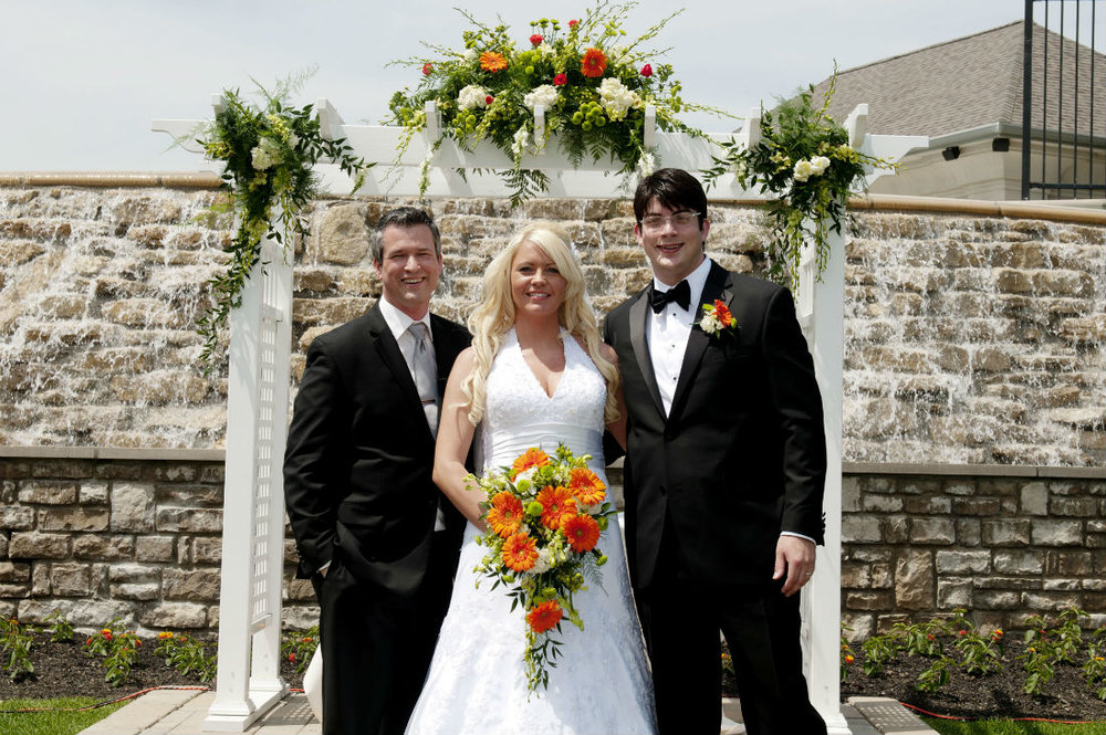 Damian King serves as wedding officiant in Columbus Ohio for Ben and Teresa