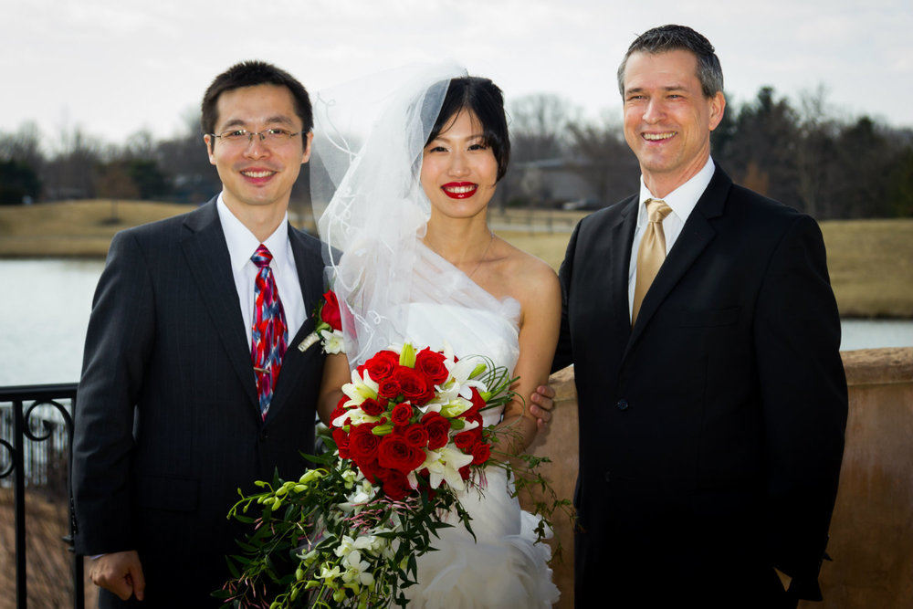 wedding officiant, Damian King, near Columbus, Ohio with Bin Zhu and Jia Shi