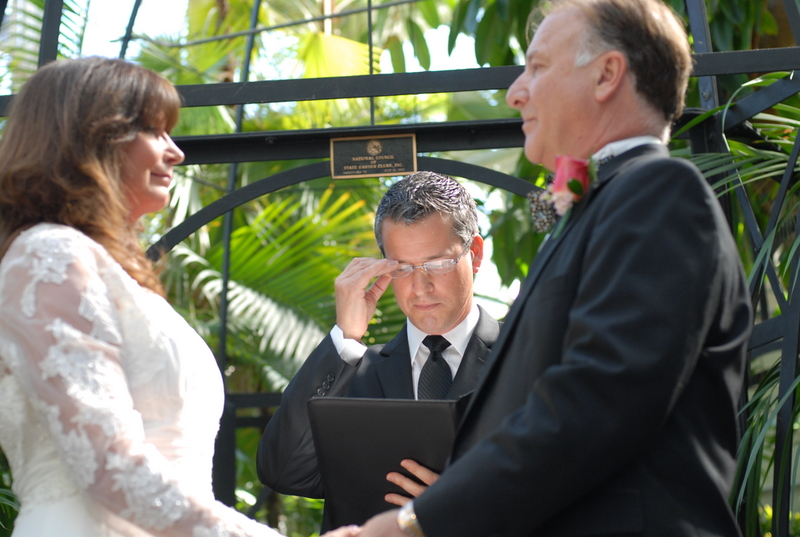 Wedding officiant Damian King with Pam and Rick