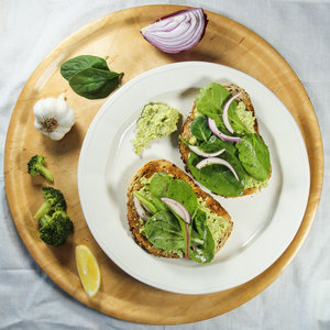 Super-Green Sandwiches with Broccoli-Feta Hummus