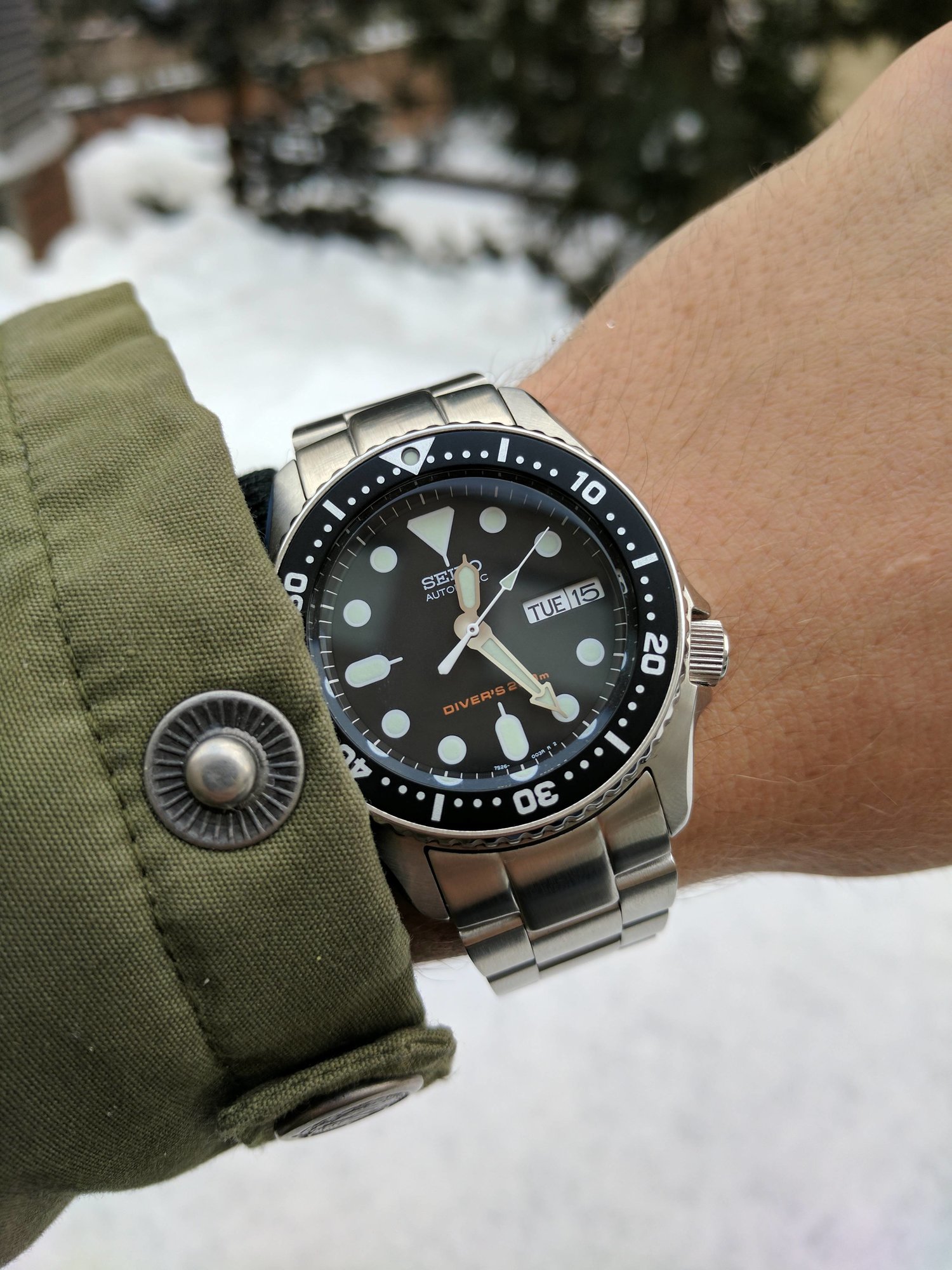Best Dive Watches for Small Wrists in 2019 — Rescapement.