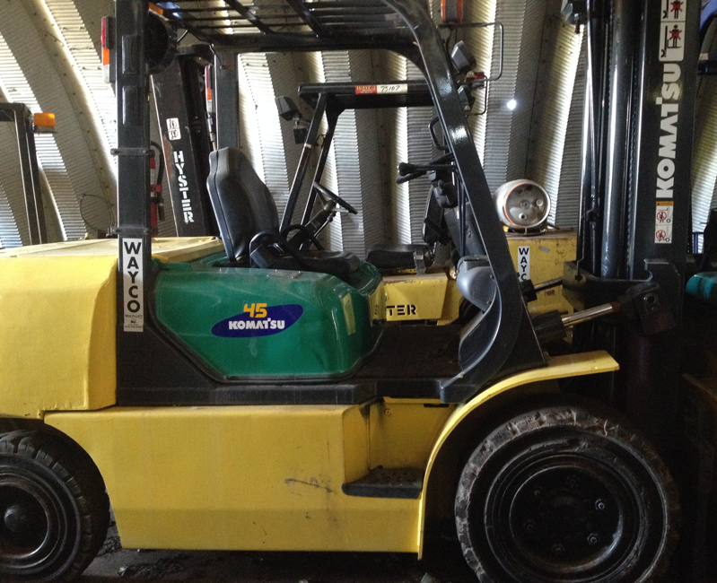 Pre-Owned Used Pneumatic Forklift Komatsu