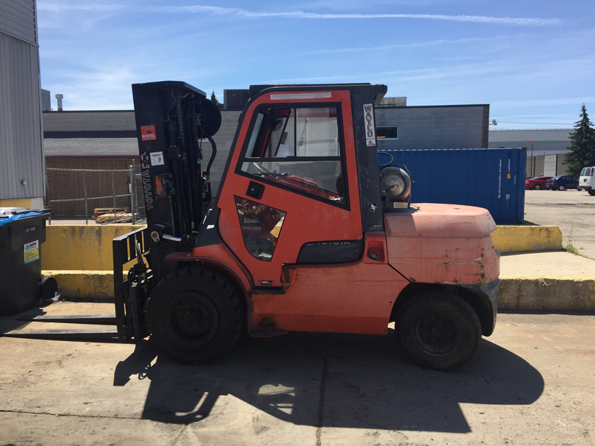 Pre-owned Used Pneumatic Forklift Toyota