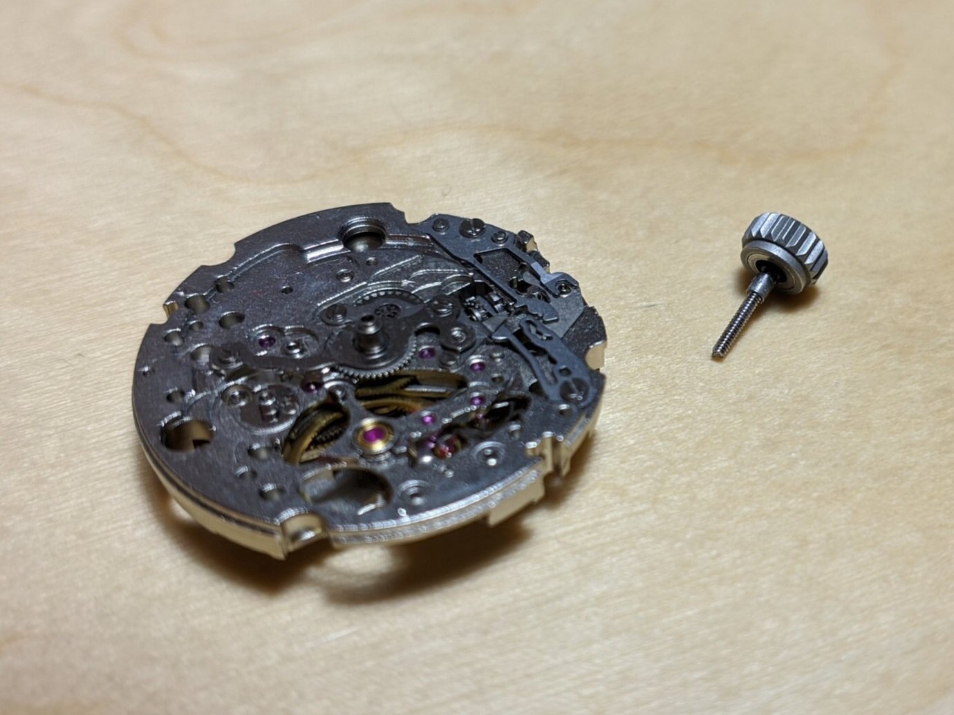 How to Get a Broken Stem Out of a Watch | DIY Watch Club