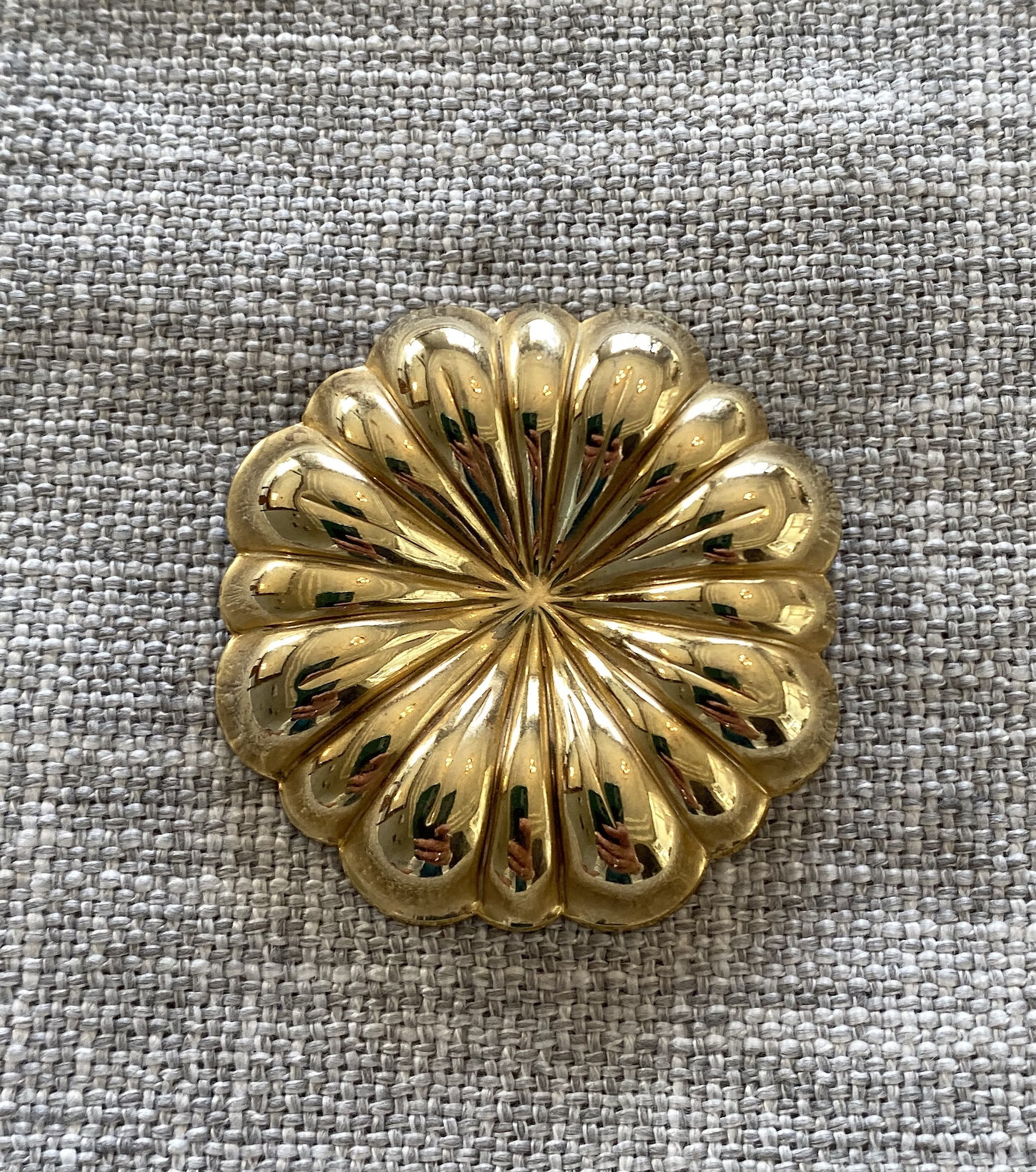 Vintage Scarf Clip Gold Flower Petals — Scarves and More
