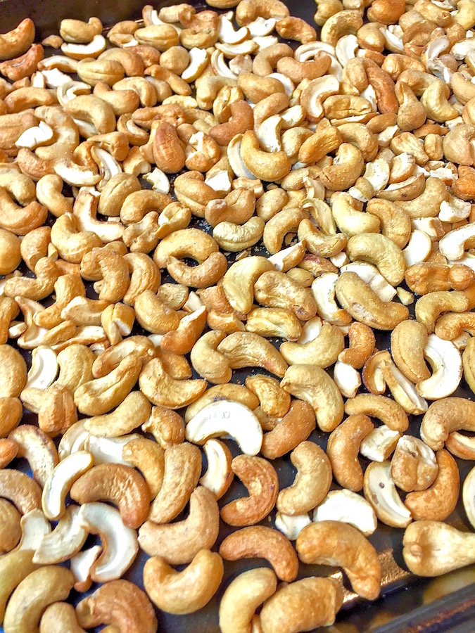 rosemary-cashews-roasted-nuts-pan