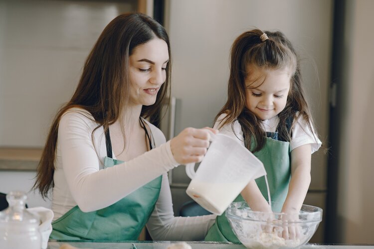 photo-of-woman-and-child-baking-4149023.jpg
