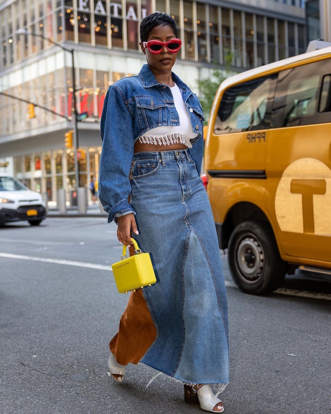 5 Ways to Style a Denim Skirt — CHICLY REESE