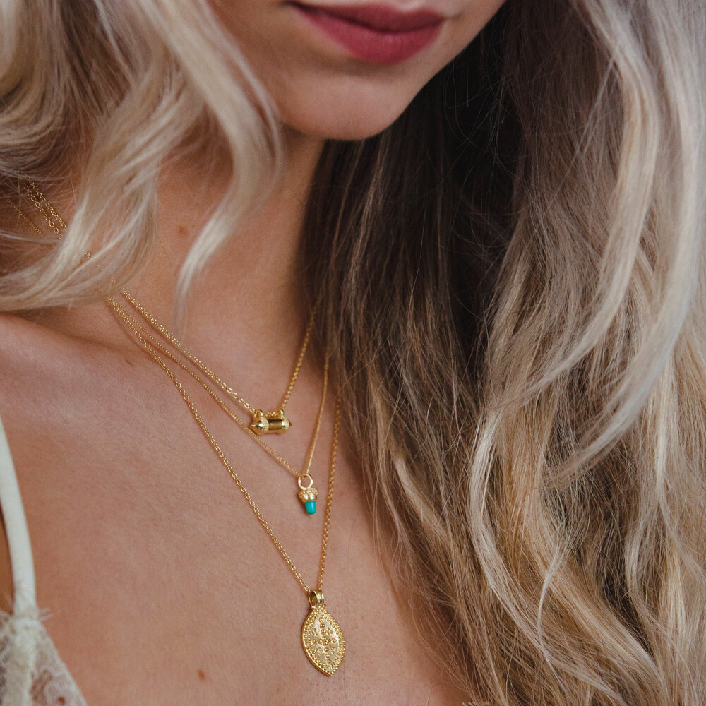 Necklace Floating Amulet Gold Plated 8