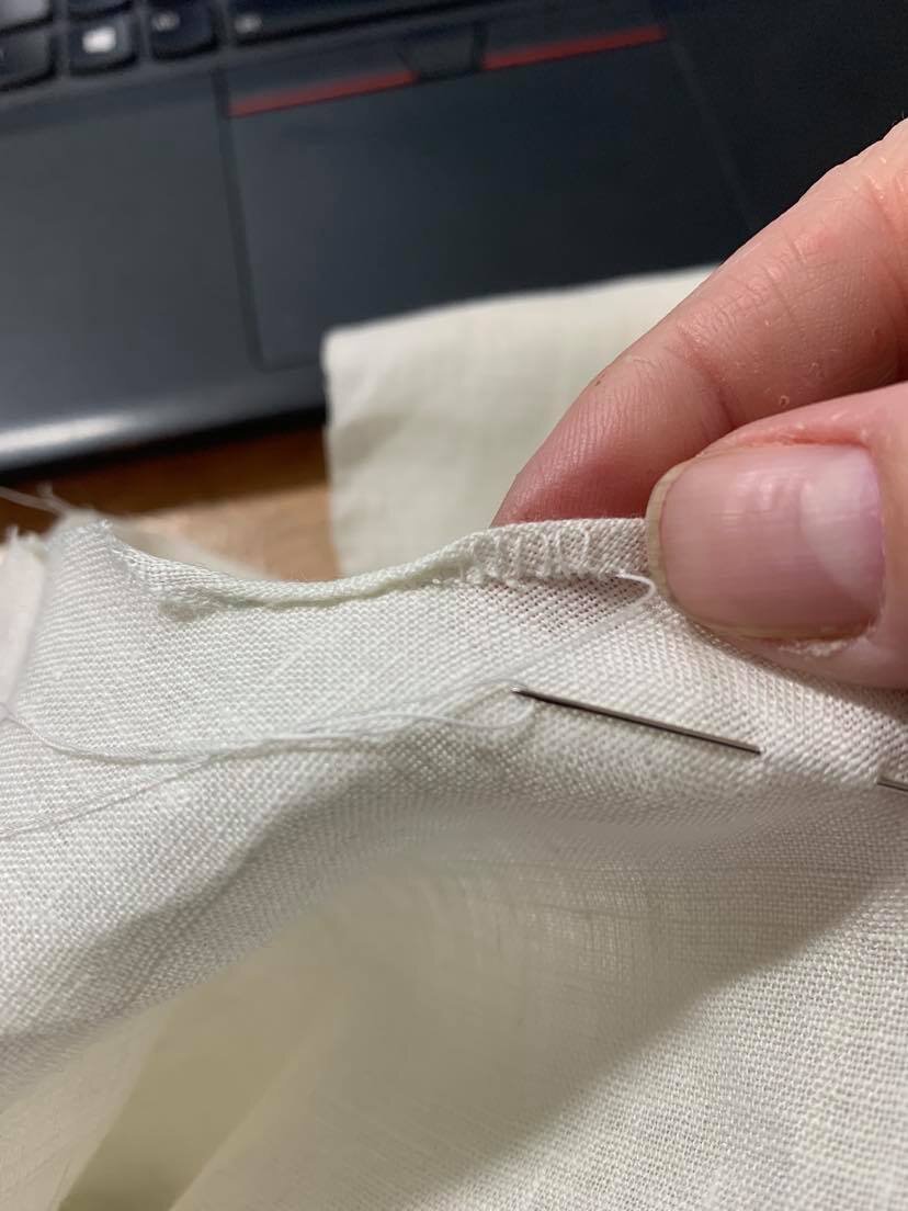 more mattress stitch, like on my pleats — this won’t result in wiggles, however. so far so good. it’s only been an inch and a half, though.