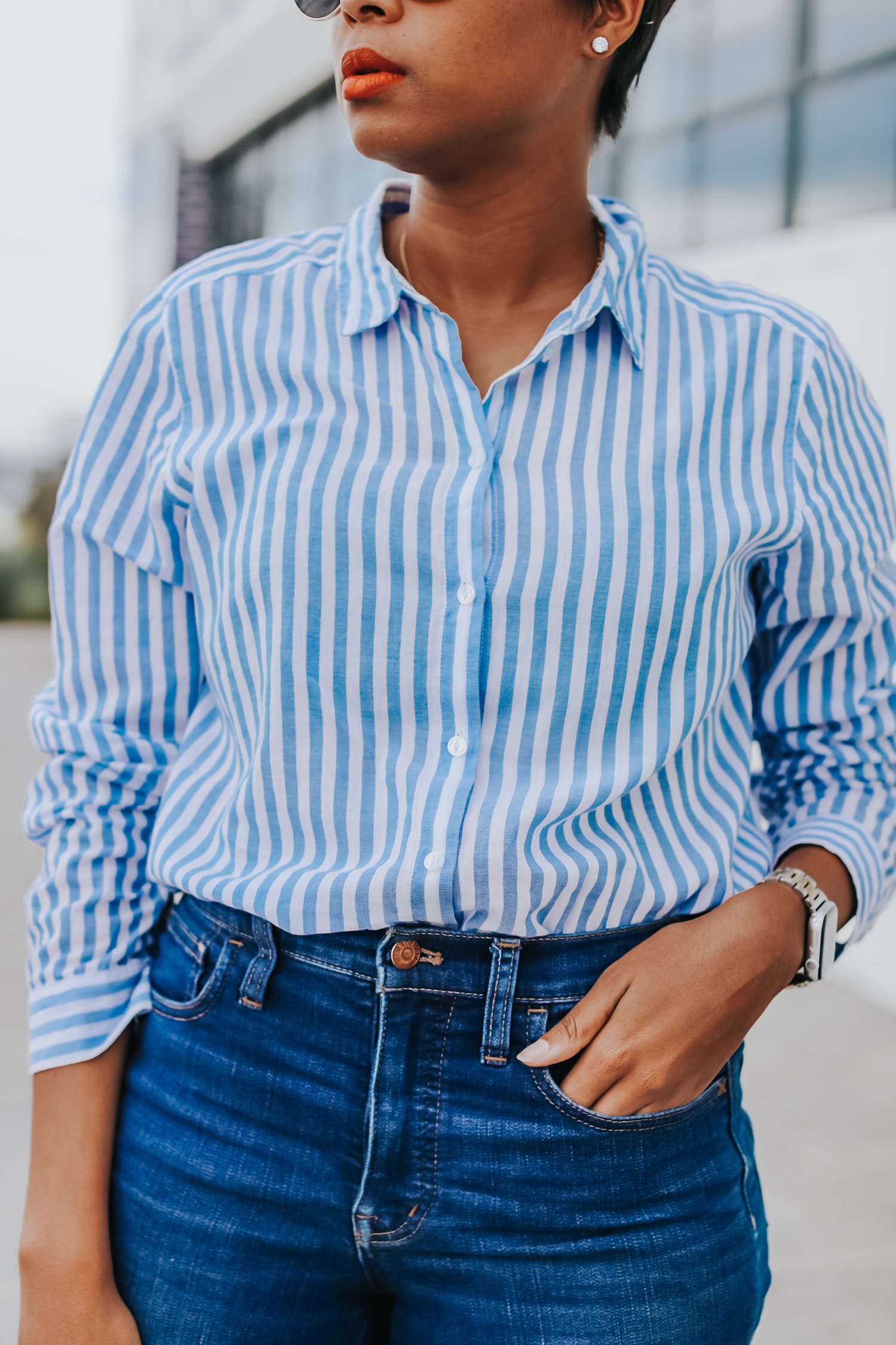 7 ways to Style a blue and white striped boyfriend shirt For Winter ...
