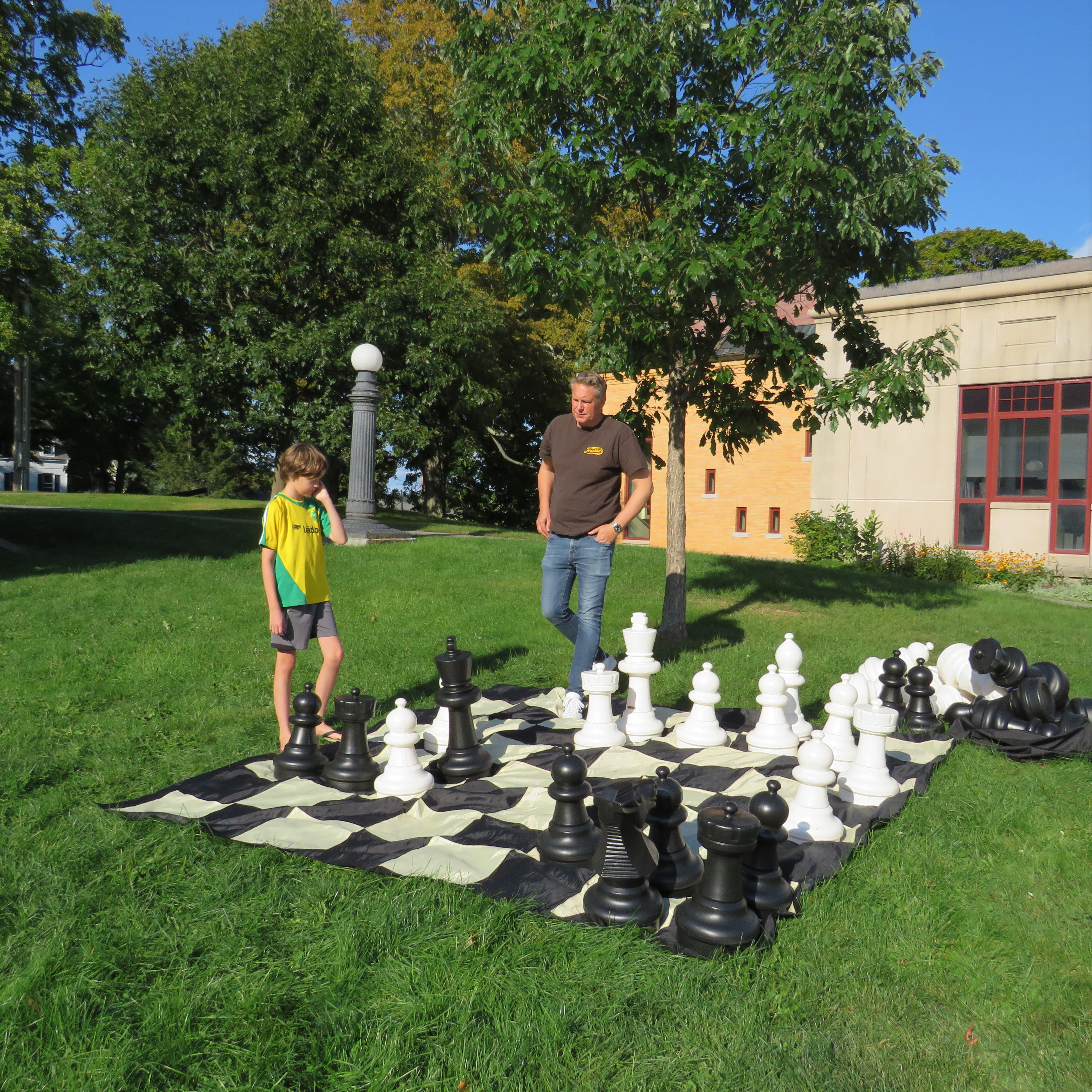 Outdoor chess