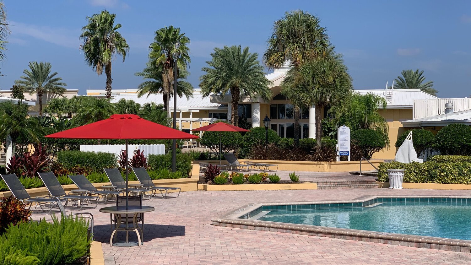 Wyndham Orlando Resort Review: an Oasis on Popular International Drive | The Orlando DINKs Blog