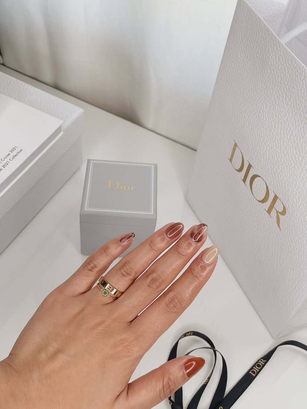 Dior Mimirose Ring Emerald and Yellow Gold