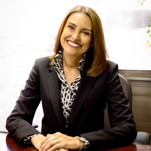 Headshot of Julie Samuelson