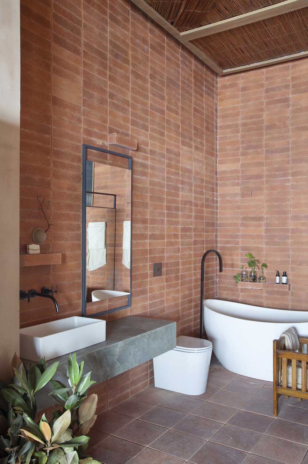ilaria fatone inspirations une salle de bains en briques terrecuite apparentes