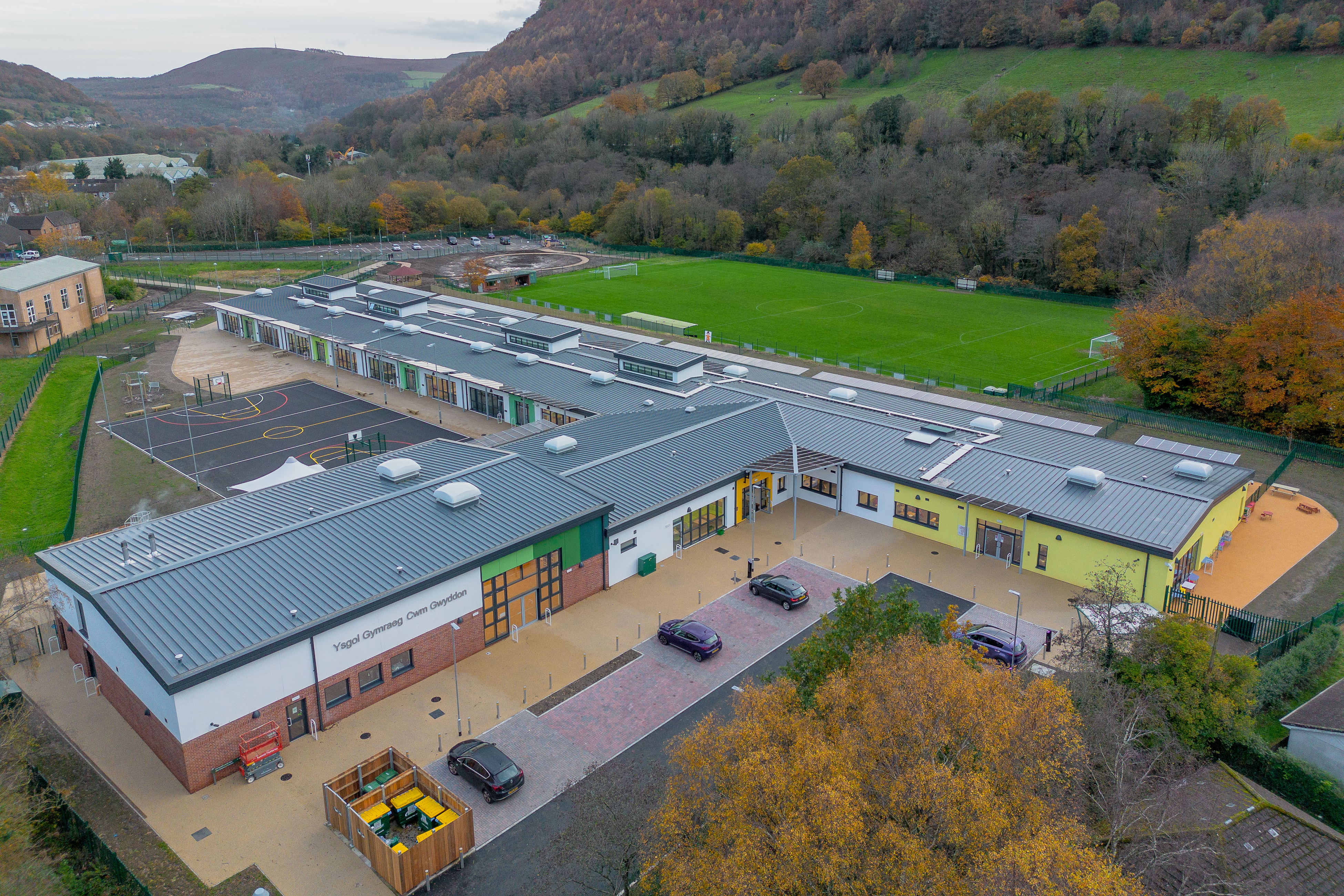 Ysgol Gymraeg Cwm Gwyddon