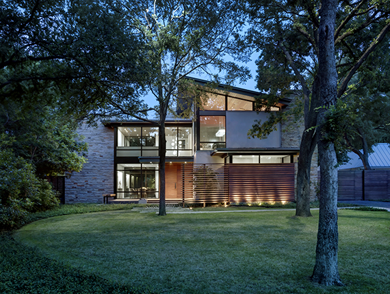 This modern contemporary home by Bernbaum/Magadini is illuminated from the inside out.