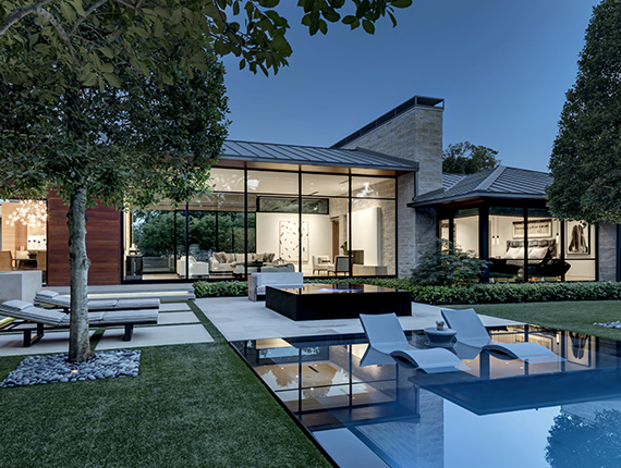 This modern contemporary home by Bernbaum/Magadini is bathed in natural light.